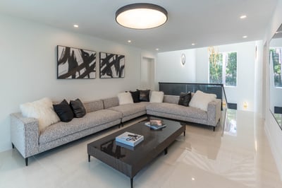 Luxury Villa Photo #18