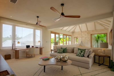 Luxury Villa Photo #37