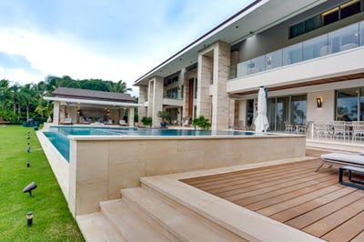 Luxury Villa Photo #11
