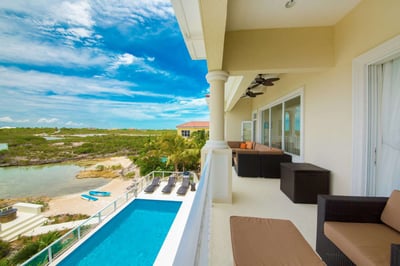 Luxury Villa Photo #12