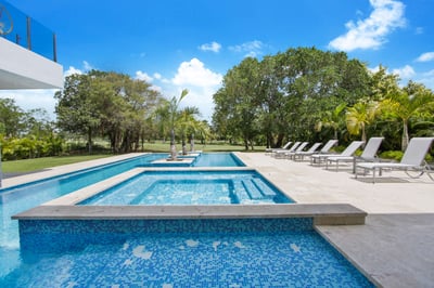 Luxury Villa Photo #9