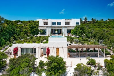 Luxury Villa Photo #4