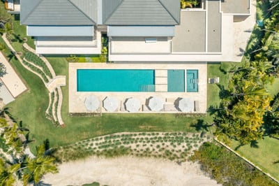 Luxury Villa Photo #3