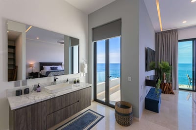 Luxury Villa Photo #71