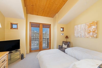 Luxury Villa Photo #9