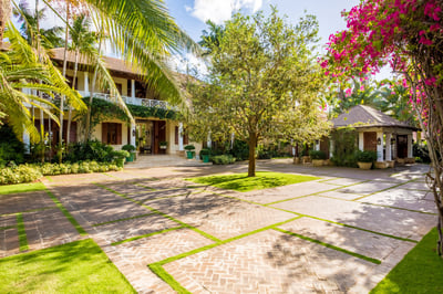 Luxury Villa Photo #31
