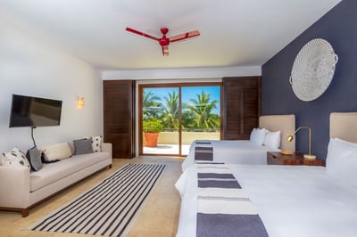 Luxury Villa Photo #16