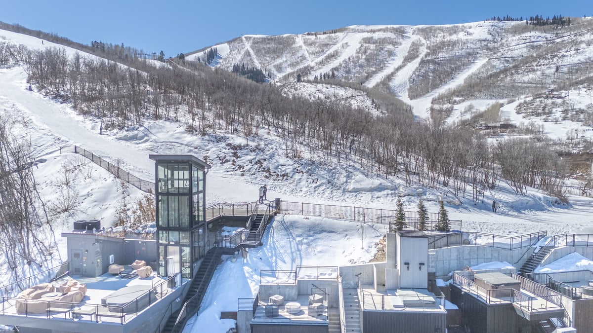 Japandi Slopeside Retreat