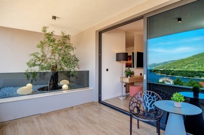 Luxury Villa Photo #25