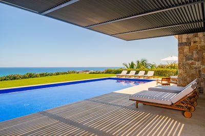Luxury Villa Photo #8
