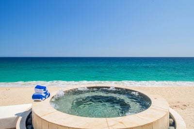 Luxury Villa Photo #4