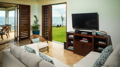 Luxury Villa Photo #6