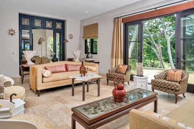 Luxury Villa Photo #32