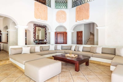 Luxury Villa Photo #24