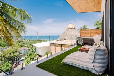 Penthouse Level | Oceanview Balcony