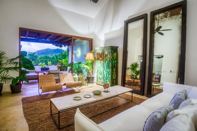 Luxury Villa Photo #8