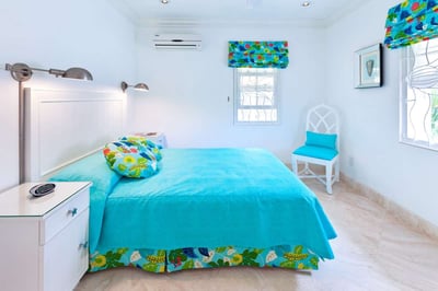 Luxury Villa Photo #12
