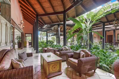 Luxury Villa Photo #14
