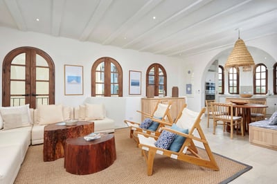 Luxury Villa Photo #11