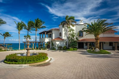 Luxury Villa Photo #29