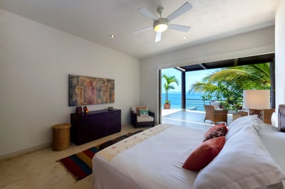 Luxury Villa Photo #21