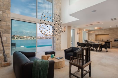 Luxury Villa Photo #41