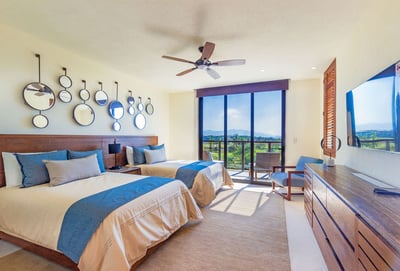 Luxury Villa Photo #12