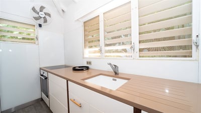 Kitchen & Dining Area