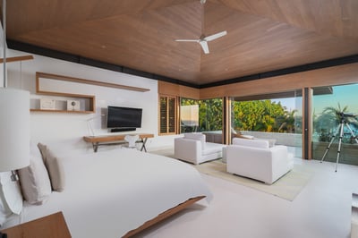 Luxury Villa Photo #86