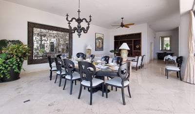 Luxury Villa Photo #22