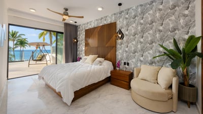 Luxury Villa Photo #32