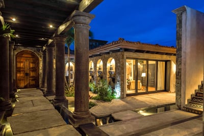 Luxury Villa Photo #10