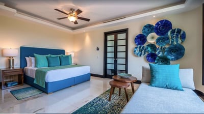 Luxury Villa Photo #14
