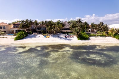 Luxury Villa Photo #2