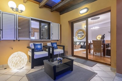 Luxury Villa Photo #14