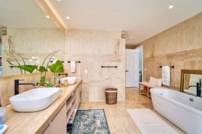 Luxury Villa Photo #24