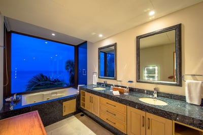Luxury Villa Photo #67
