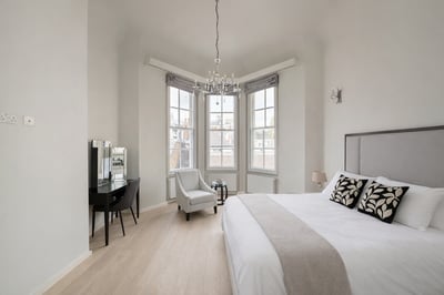 Luxury Villa Photo #26