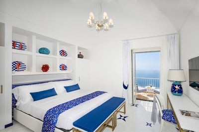 Luxury Villa Photo #22