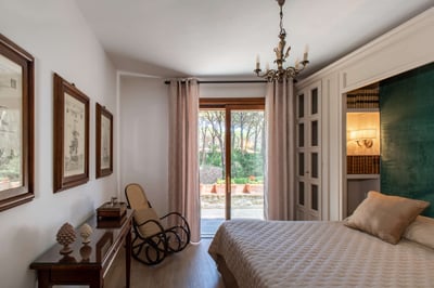 Luxury Villa Photo #34