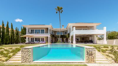 Luxury Villa Photo #2