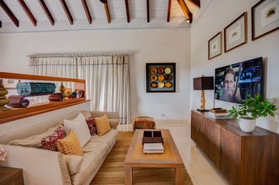 Luxury Villa Photo #36
