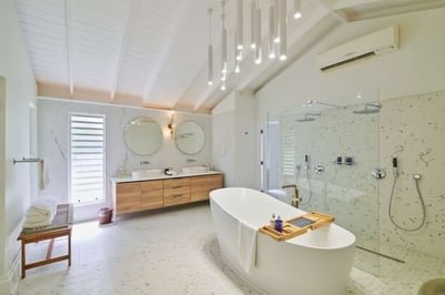 Luxury Villa Photo #9