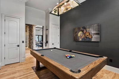 Luxury Villa Photo #28