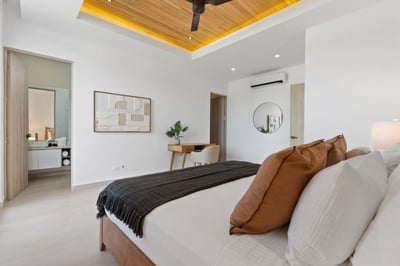 Luxury Villa Photo #28