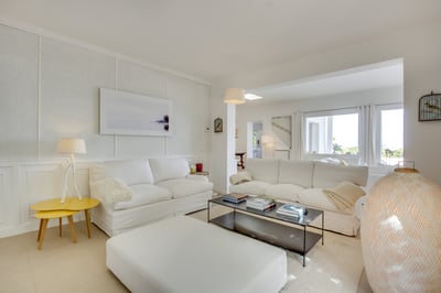 Luxury Villa Photo #22