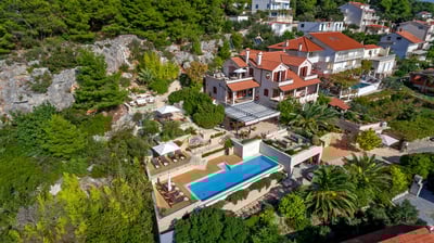Luxury Villa Photo #2