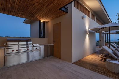 Luxury Villa Photo #8