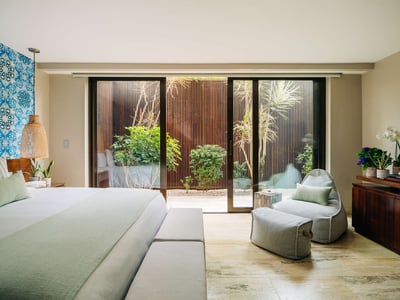 Luxury Villa Photo #37