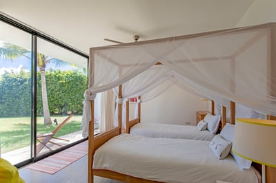Luxury Villa Photo #22